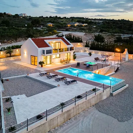 Villa Celeste *