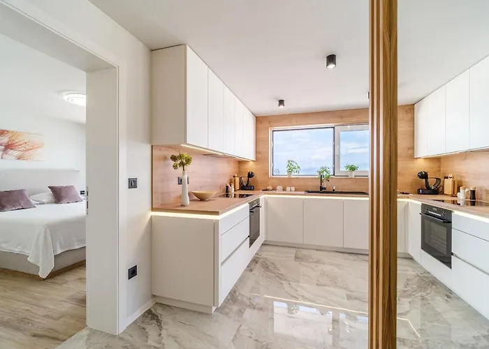 Celeste Vila Supetar